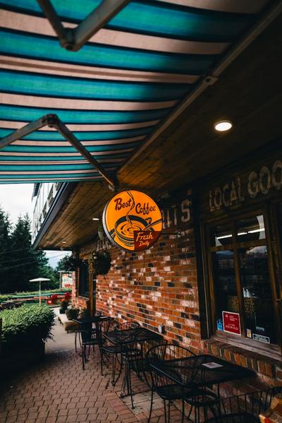 Eating and Drinking Around World Cup Vancouver: Pre-Match Meals, Post-Game Pints, Fan Fare